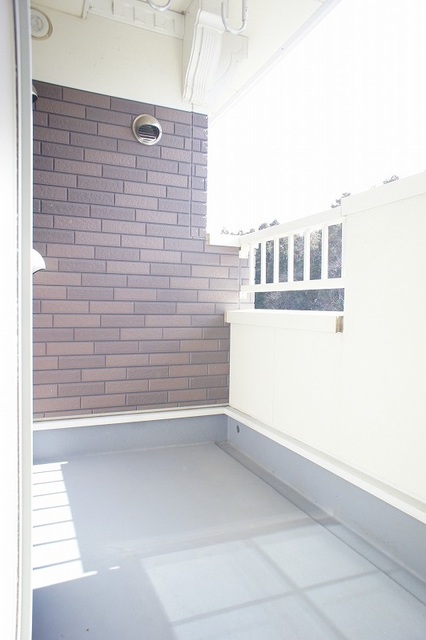 バルコニー　前面建物なし！南向き！お洗濯干しにバッチリ☆