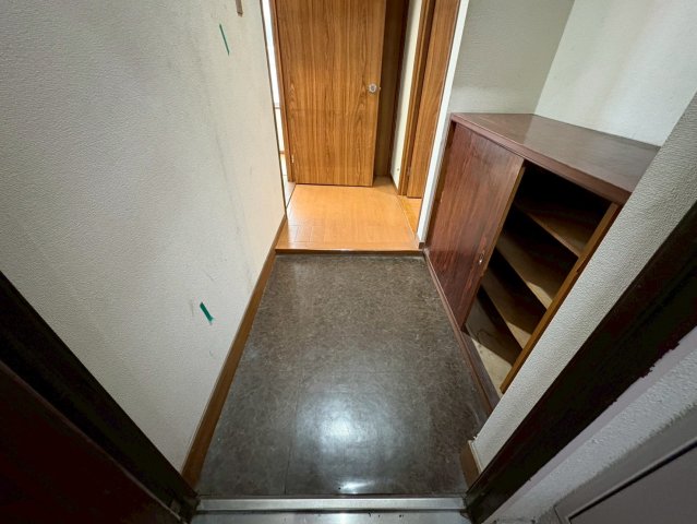 玄関　伊勢山ハイツ
