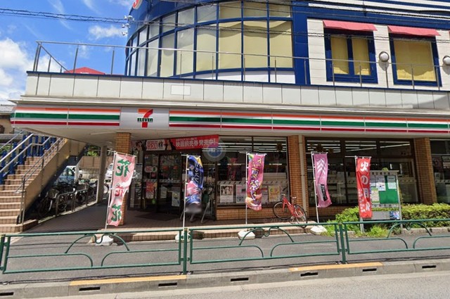 コンビニ　セブンイレブン台東谷中6丁目店（コンビニ）まで206m