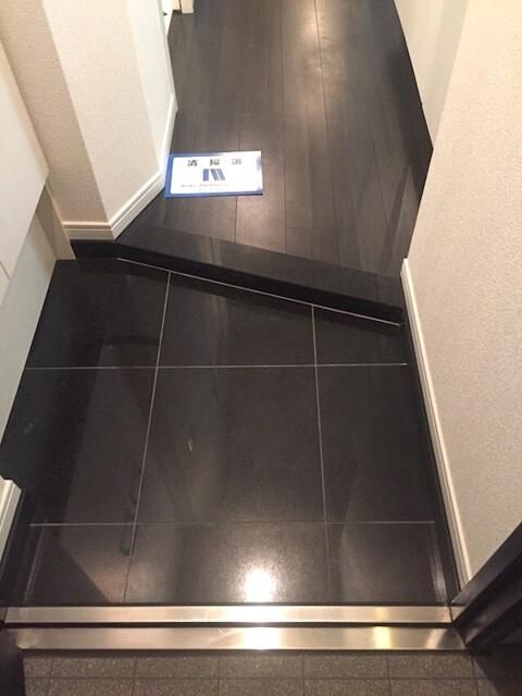 玄関　収納もある玄関です