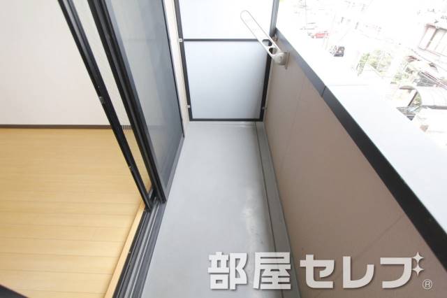 バルコニー　明るいバルコニーです。