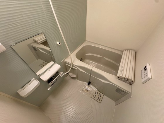 バス・シャワールーム　※別部屋の写真です