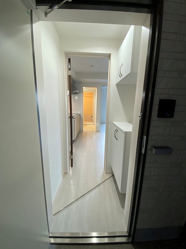 玄関　別のお部屋の写真ですが参考までに