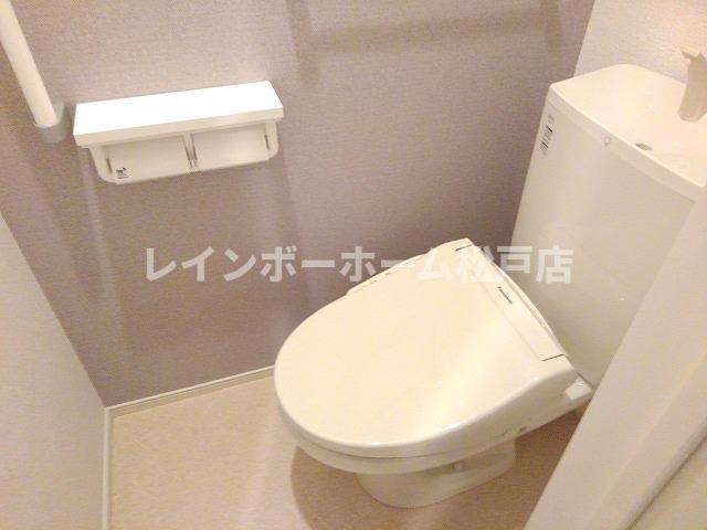 トイレ　落ち着いたトイレです