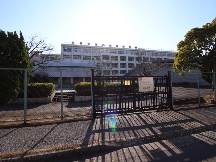 高校・高専　東京都立葛西南高等学校（高校・高専）まで300m