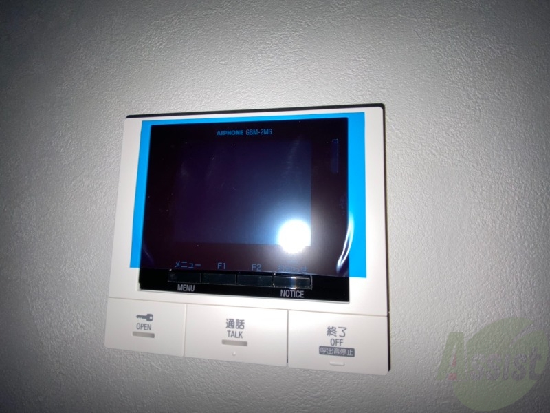 セキュリティ　ＴＶモニター付インターホンです。来客者の顔が見えるので安心！