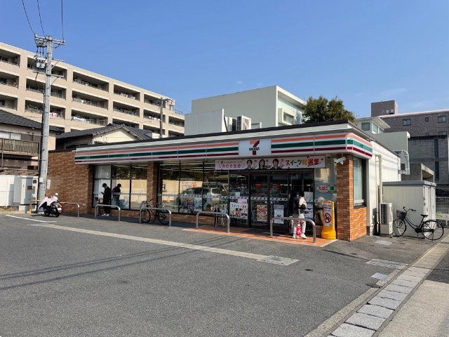 コンビニ　セブンイレブン名古屋表山店（コンビニ）まで346m