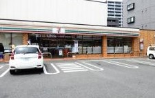 コンビニ　セブンイレブン 名古屋太閤通駅前店（コンビニ）まで245m