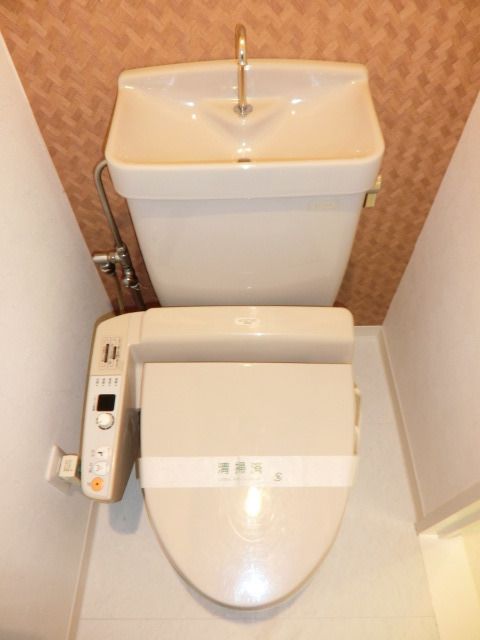 トイレ　※別のお部屋の写真の為、実際とは異なります