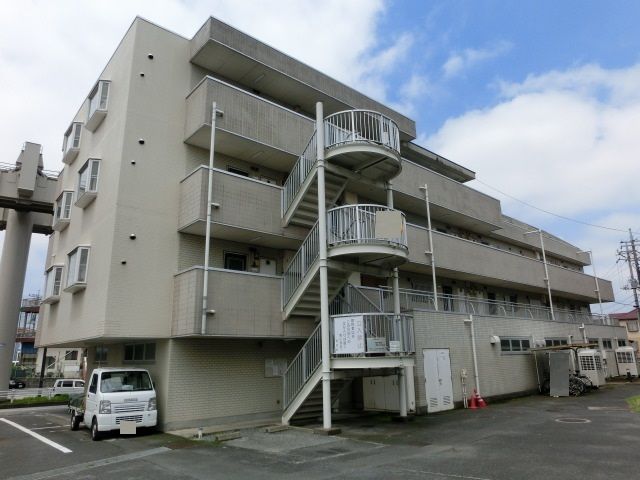 建物外観　桜木駅までは徒歩２分の立地です。