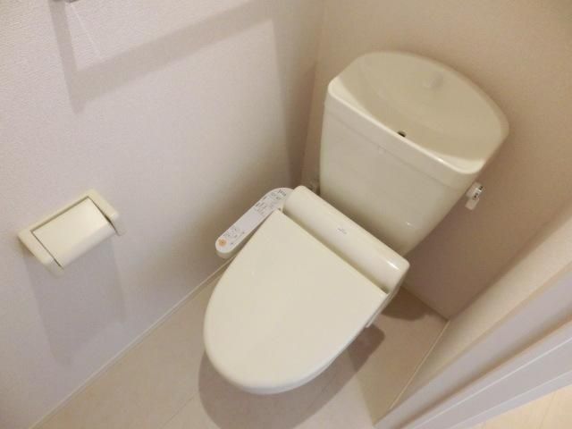 トイレ　ウォシュレット完備