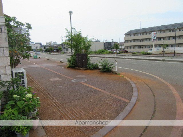 その他　前面道路（その他）まで0m