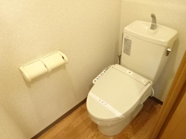トイレ　シャワー付トイレ
