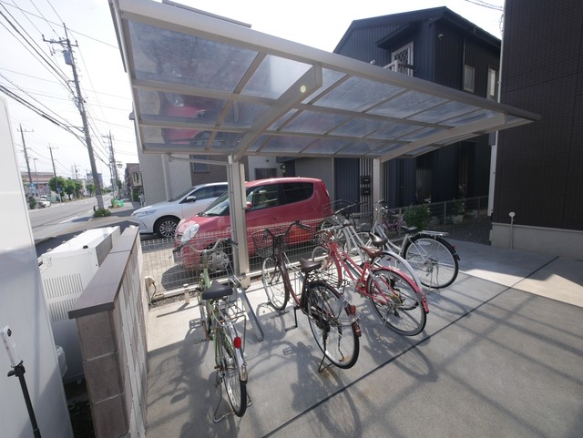 その他共有部分　★敷地内に屋根付きの駐輪場がございます★