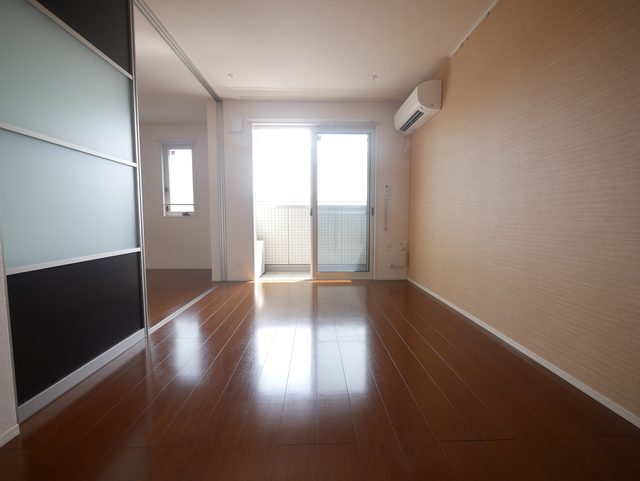その他部屋・スペース　★窓の大きい明るいお部屋です★