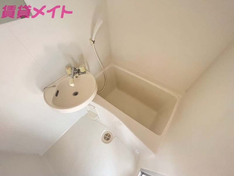 バス・シャワールーム　同物件別部屋