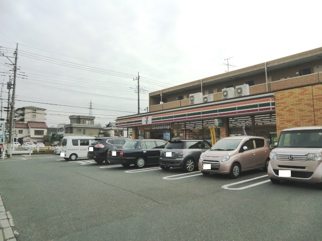 コンビニ　セブンーイレブン南越谷５丁目店（コンビニ）まで200m
