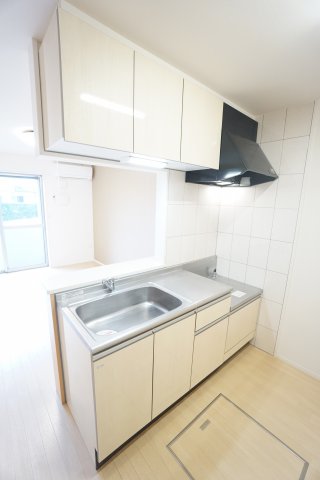 キッチン　※同物件・同タイプの写真です。