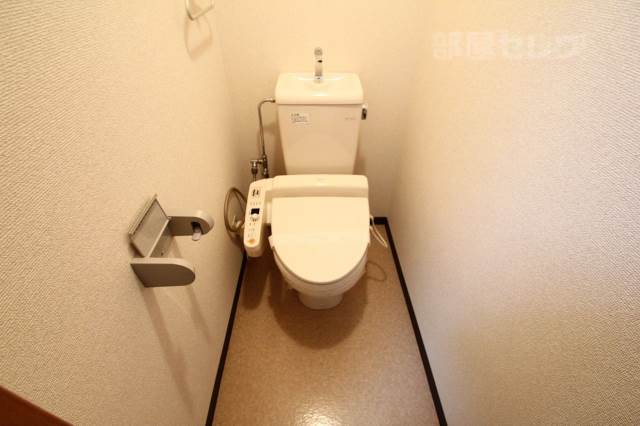 現代ハウス新栄のトイレ写真
