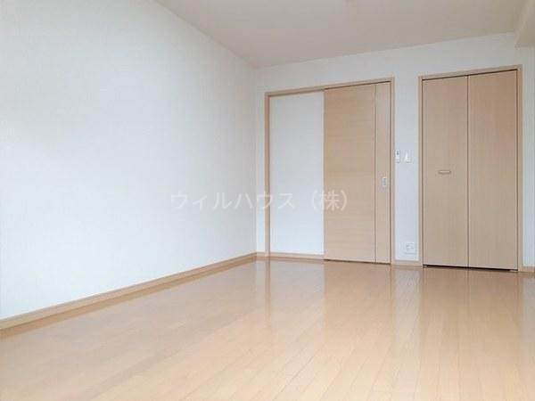 居室・リビング　室内きれいです！