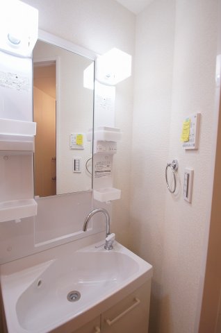 洗面設備　忙しい朝には欠かせない洗面所です