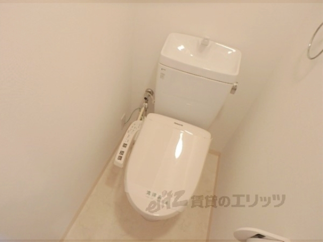 KDXレジデンス西院のトイレ写真
