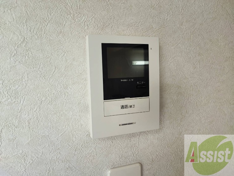 セキュリティ　ＴＶモニター付インターホンです。来客者の顔が見えるので安心！