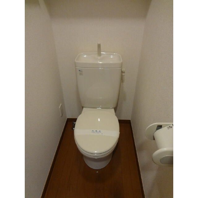 西武新宿線 下落合駅 徒歩5分 7階建 築24年のトイレ写真