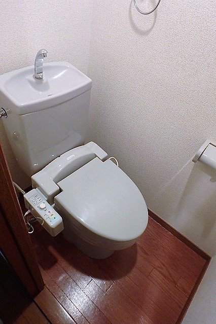 トイレ　シャワートイレ