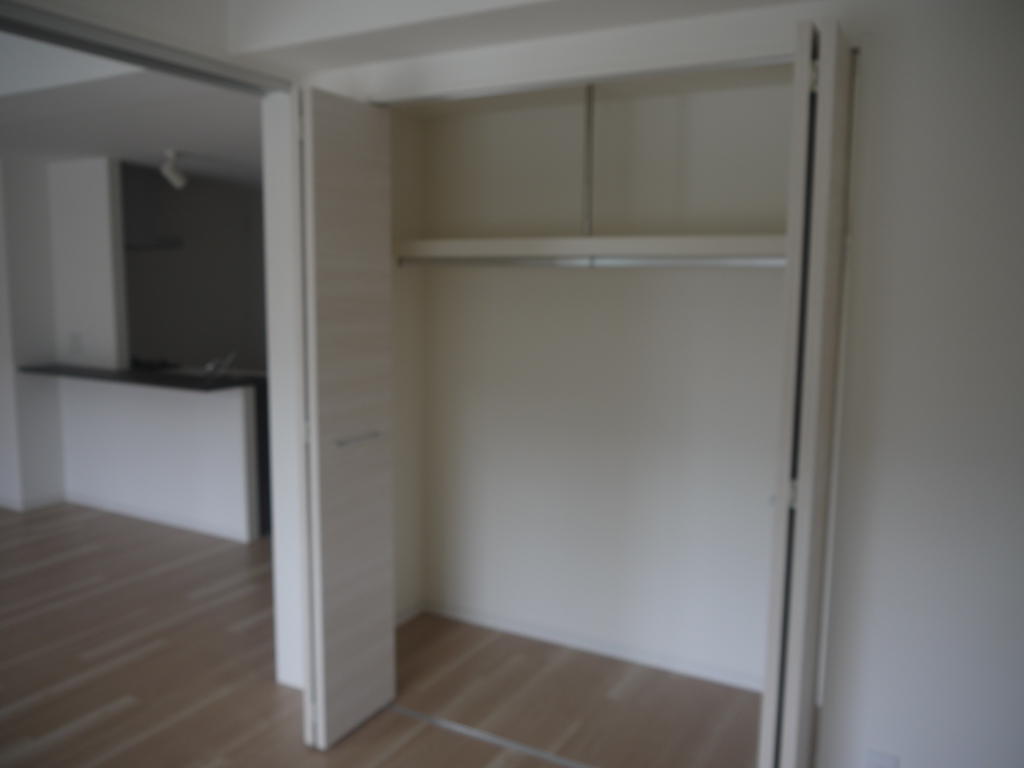 収納　※写真は別のお部屋です。現状を優先させていただきます。