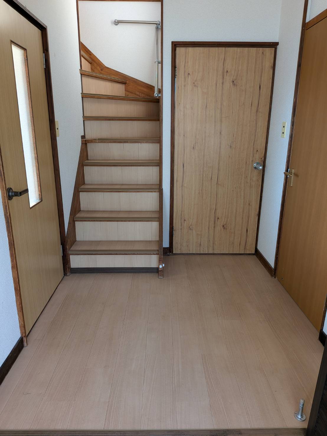 厚賀町戸建 Fの玄関写真