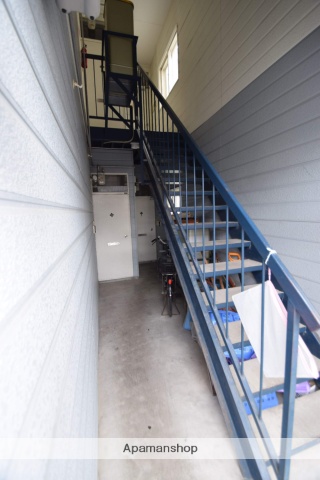 ロビー　駐車場