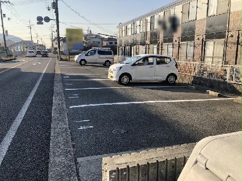 【レオパレスドリームの駐車場】