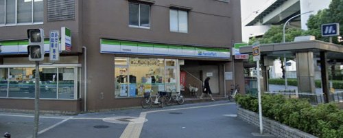 コンビニ　ファミリーマート 阿波座駅前店（コンビニ）まで563m