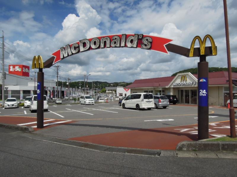 飲食店　マクドナルド早島インター店（飲食店）まで807m