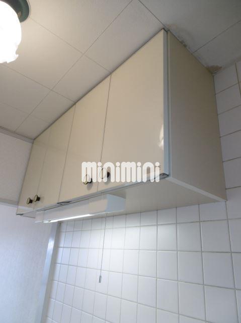 その他　キッチン上吊戸もあるので収納できますね。