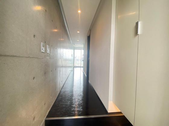 玄関　※別号室の写真です