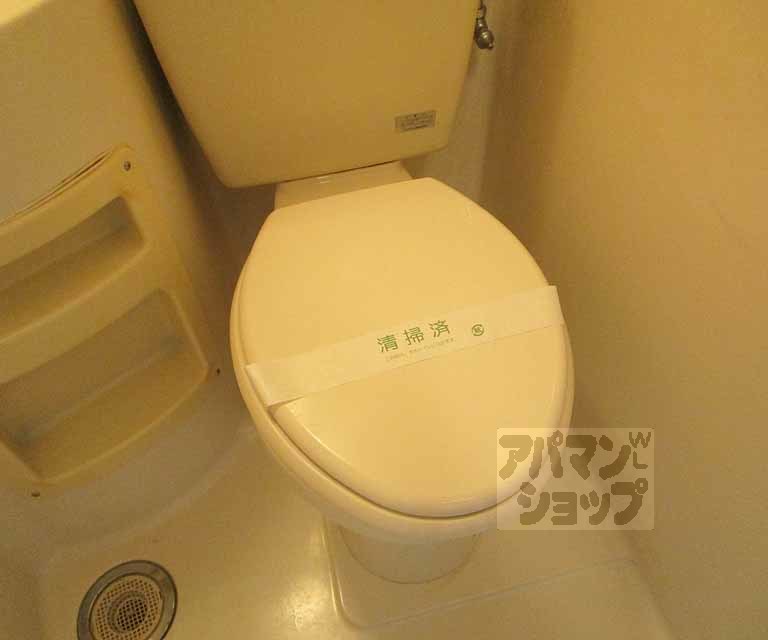 トイレ　３０５号室の写真です。