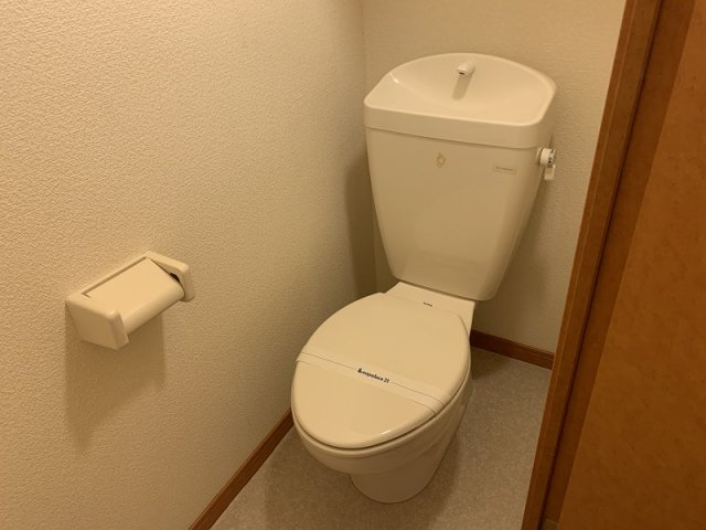 トイレ　お風呂・トイレ別です。