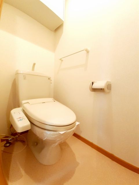 【プラシード山越　Ａのトイレ】