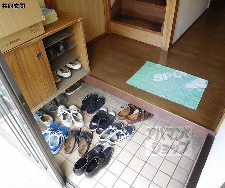 玄関　共同玄関