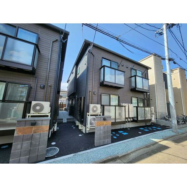 仙台市若林区八軒小路のアパートの建物外観