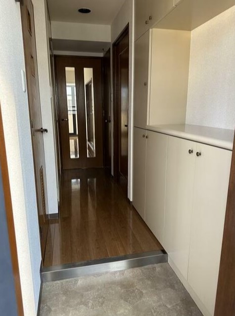 玄関　同タイプ別部屋の写真