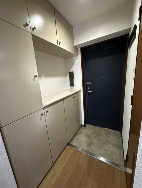 エントランス　同タイプ別部屋の写真
