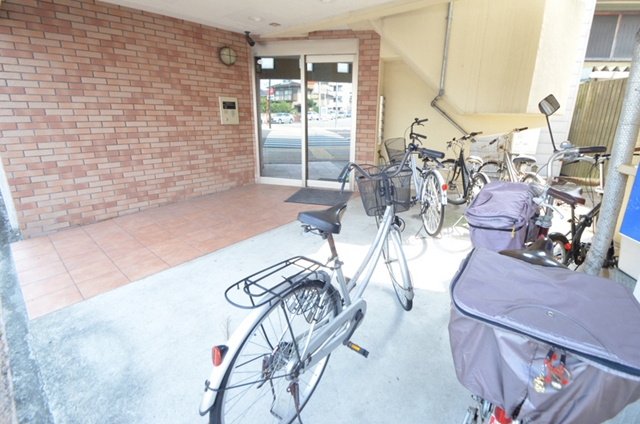 その他共有部分　雨に濡れない駐輪場