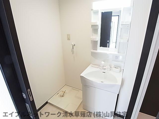 洗面設備　使いやすい洗面所です