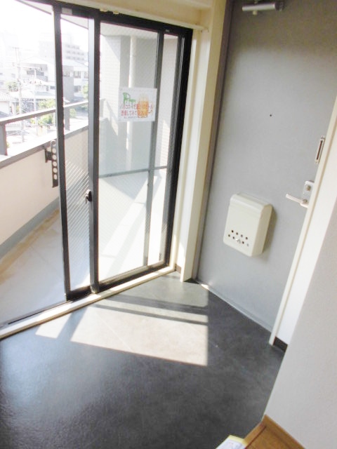 FTビルVの玄関写真