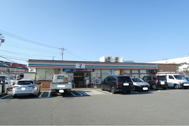 コンビニ　セブンイレブン　高崎小八木西店（コンビニ）まで500m