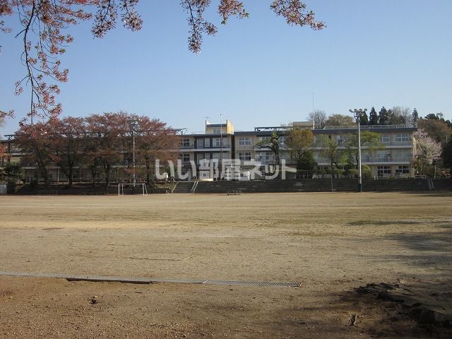 【パレドール矢吹の小学校】