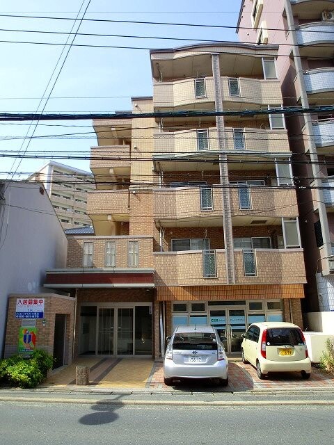 福岡市博多区竹丘町のマンションの建物外観